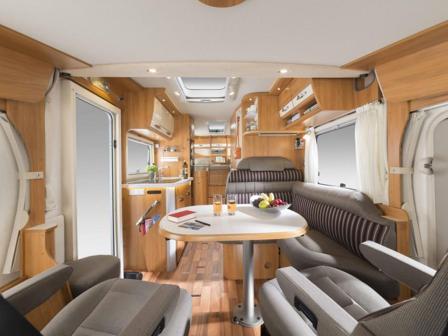 Интерьер Hymer B-Class StarLine 2012 года  (фото 2 из 7)